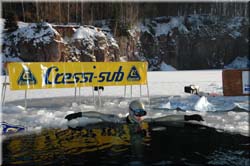 m_stepanek_ice_diving_m.jpg